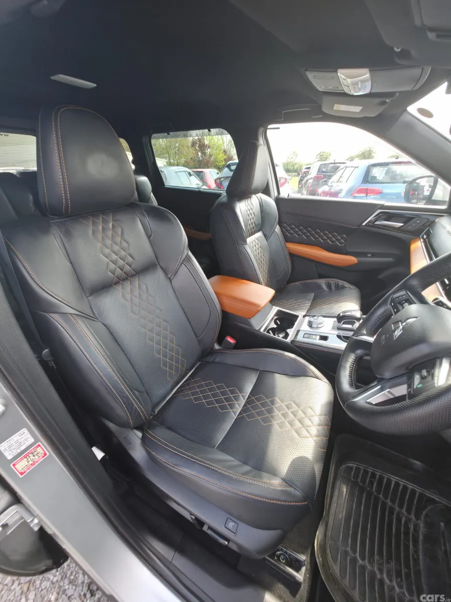 Mitsubishi Outlander SUV, Petrol Plug-in Hybrid, 2022, Silver