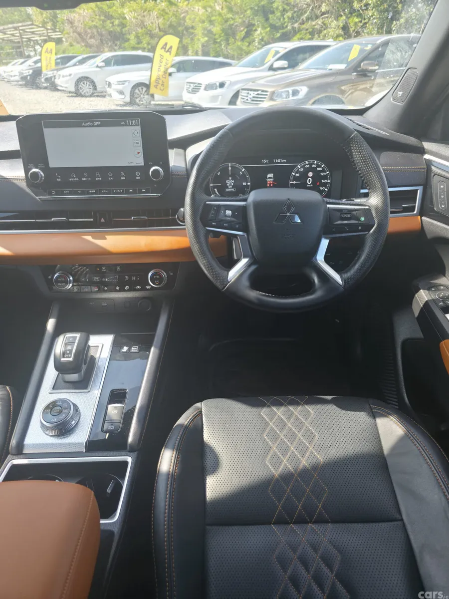 Mitsubishi Outlander SUV, Petrol Plug-in Hybrid, 2022, Silver