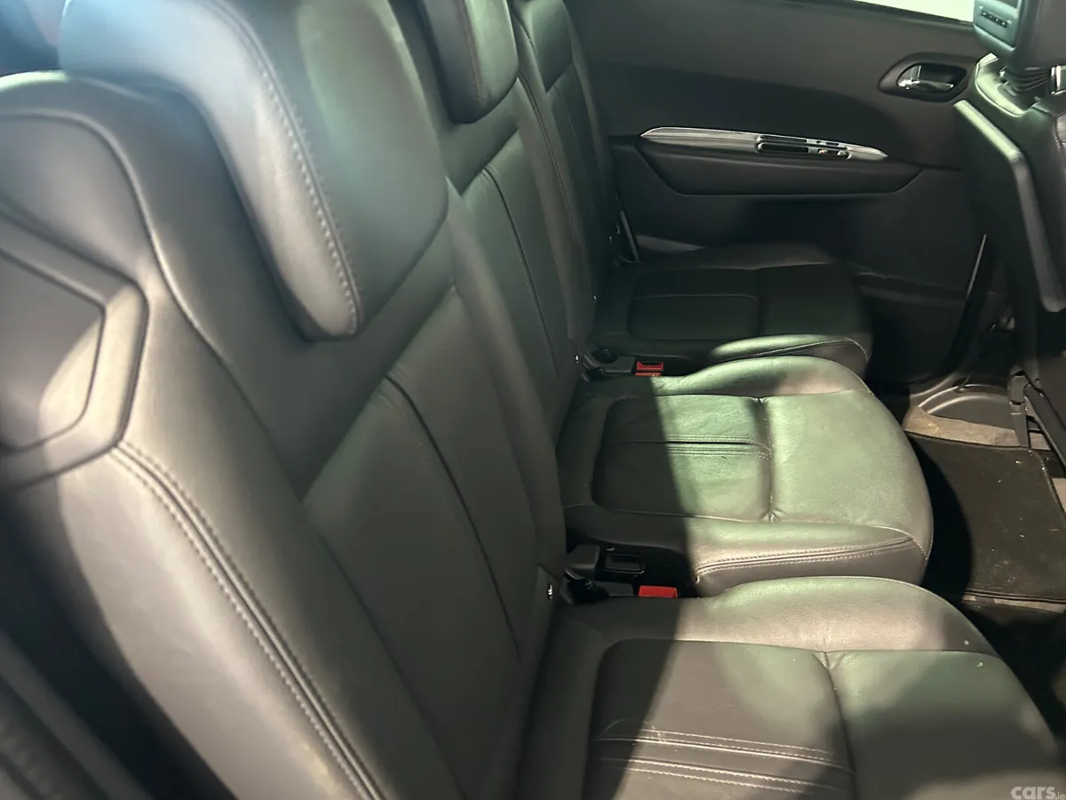 Peugeot 5008 MPV, Diesel, 2017, Grey