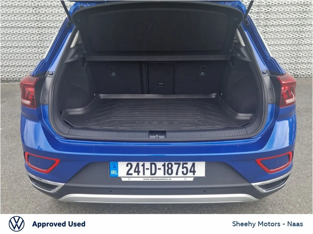 Volkswagen T-Roc SUV, Petrol, 2024, Blue