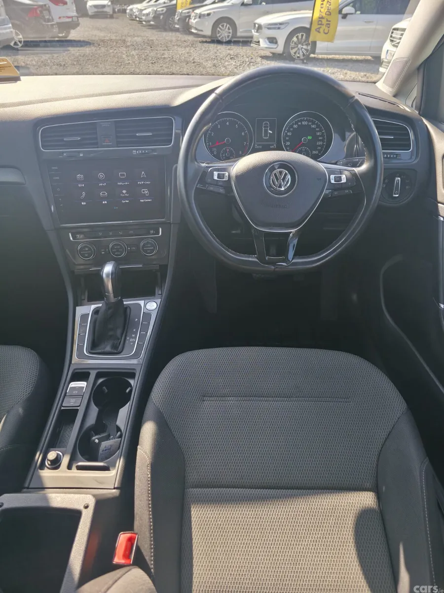 Volkswagen Golf Estate, Petrol, 2017, White
