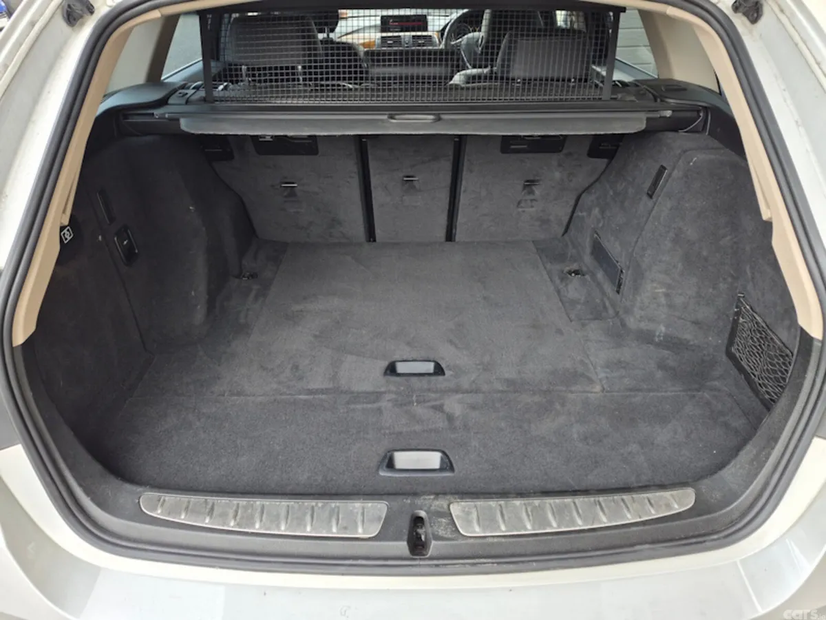 BMW 3-Series Estate, Petrol, 2018, White