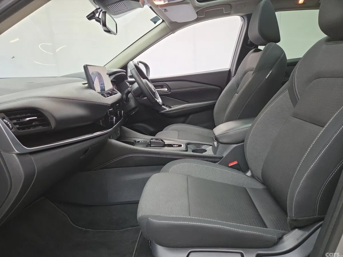 Nissan Qashqai MPV, Petrol Hybrid, 2023, Grey