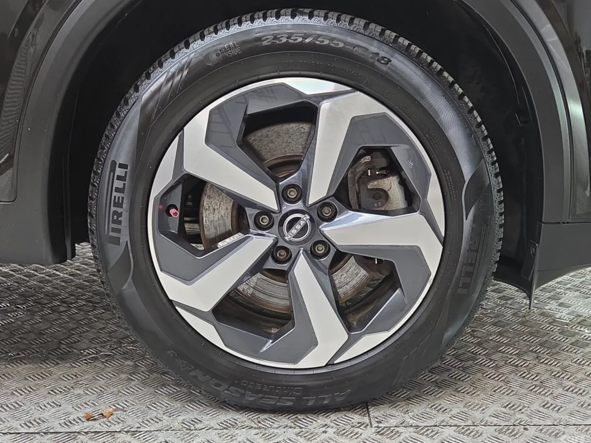Nissan Qashqai MPV, Petrol Hybrid, 2023, Black