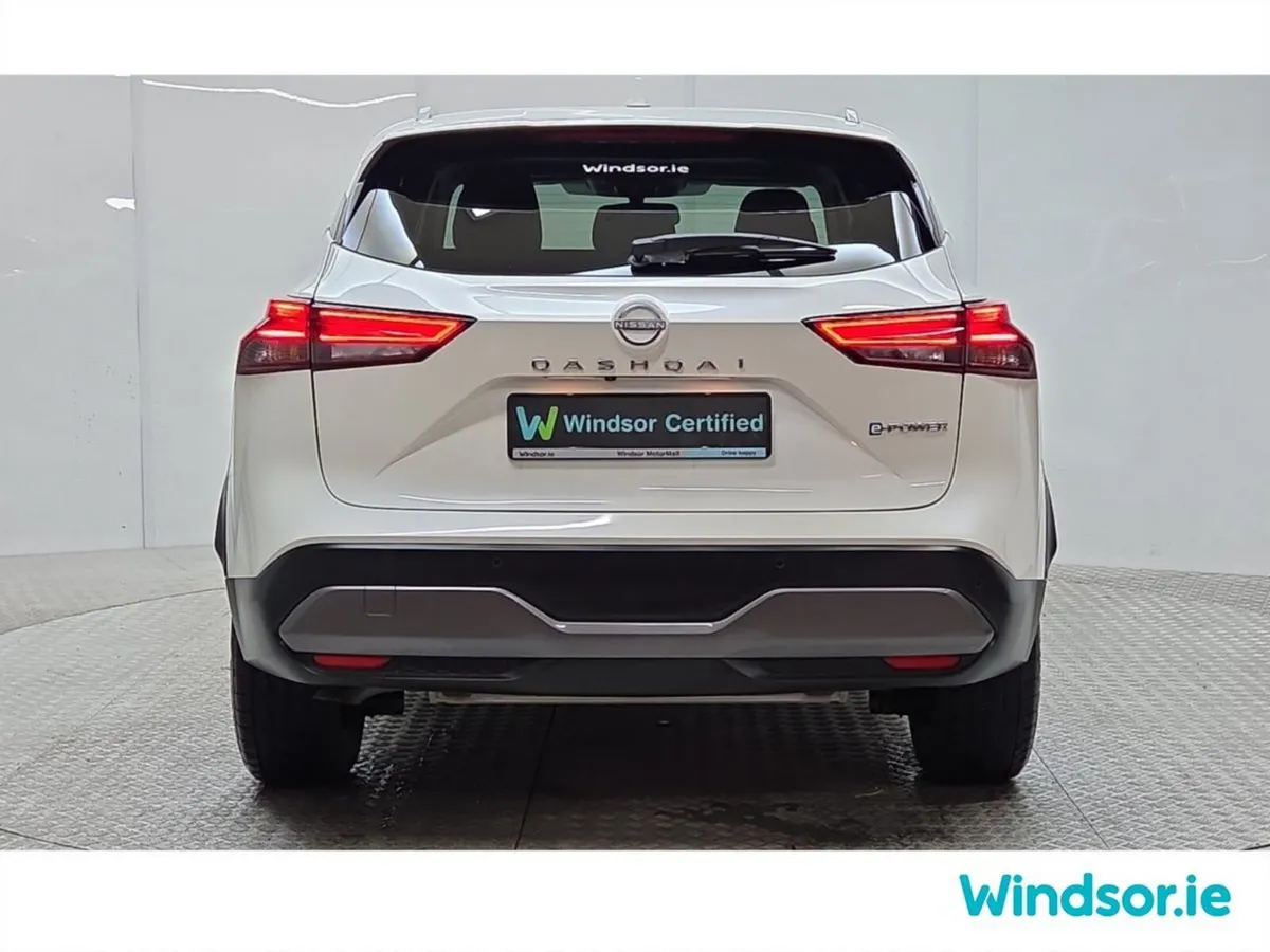 Nissan Qashqai MPV, Petrol Hybrid, 2023, White