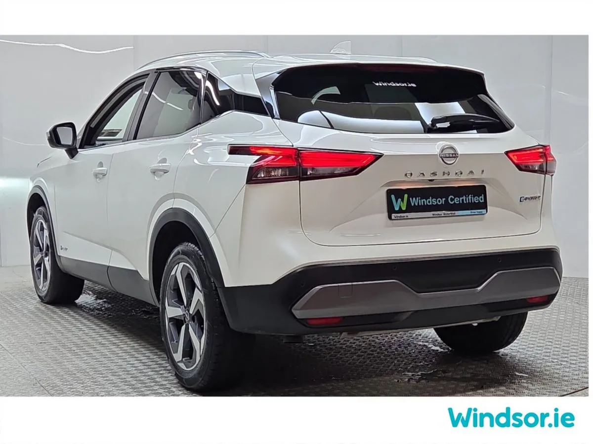 Nissan Qashqai MPV, Petrol Hybrid, 2023, White