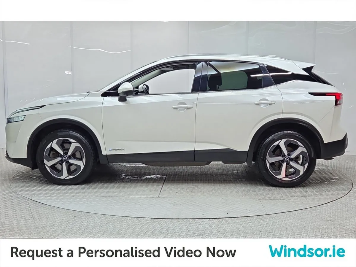 Nissan Qashqai MPV, Petrol Hybrid, 2023, White