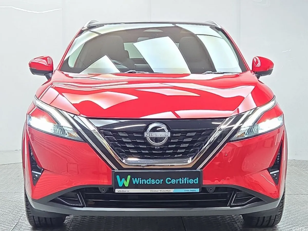 Nissan Qashqai MPV, Petrol Hybrid, 2023, Red