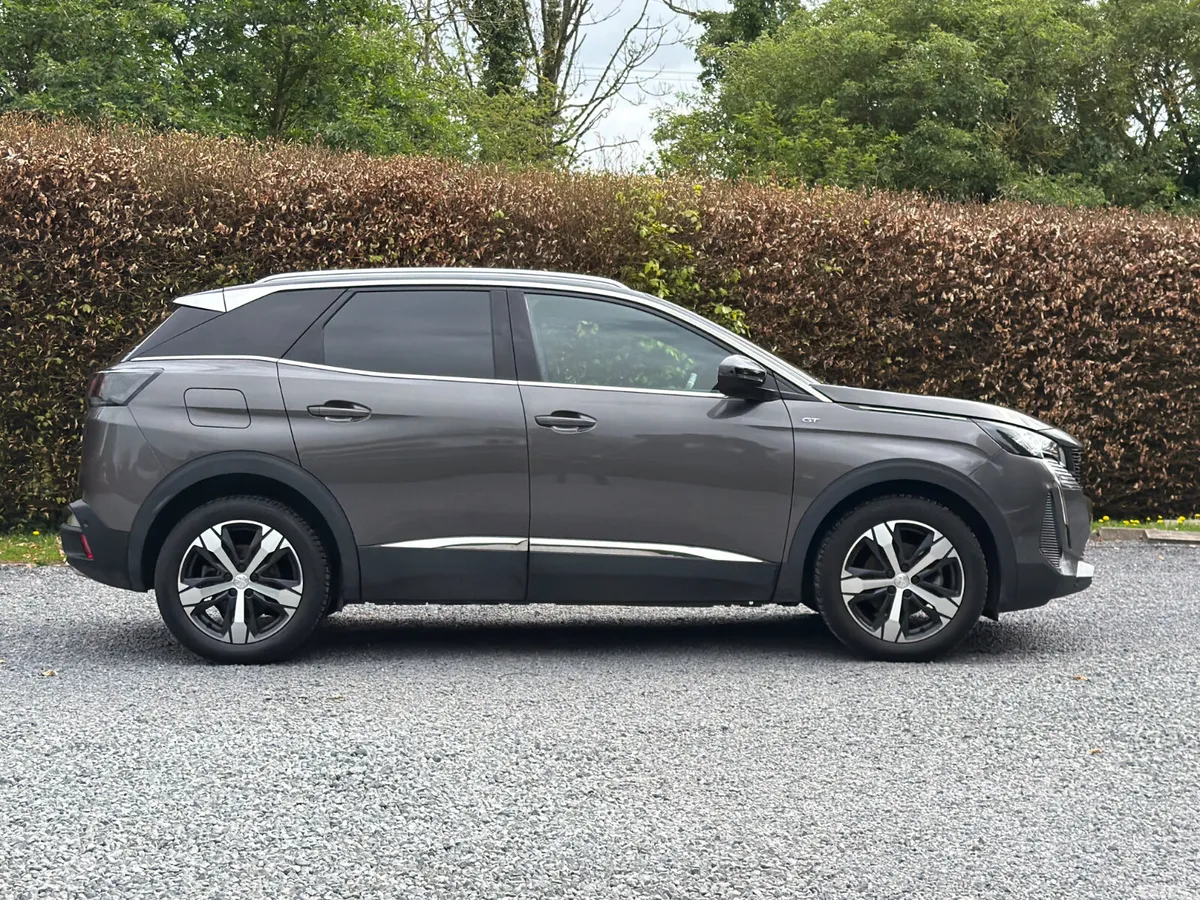 Peugeot 3008 MPV, Petrol, 2022, Grey
