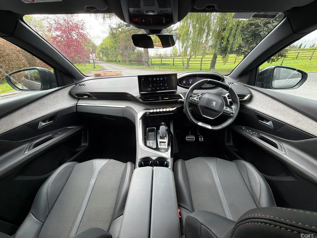 Peugeot 3008 MPV, Petrol, 2022, Grey