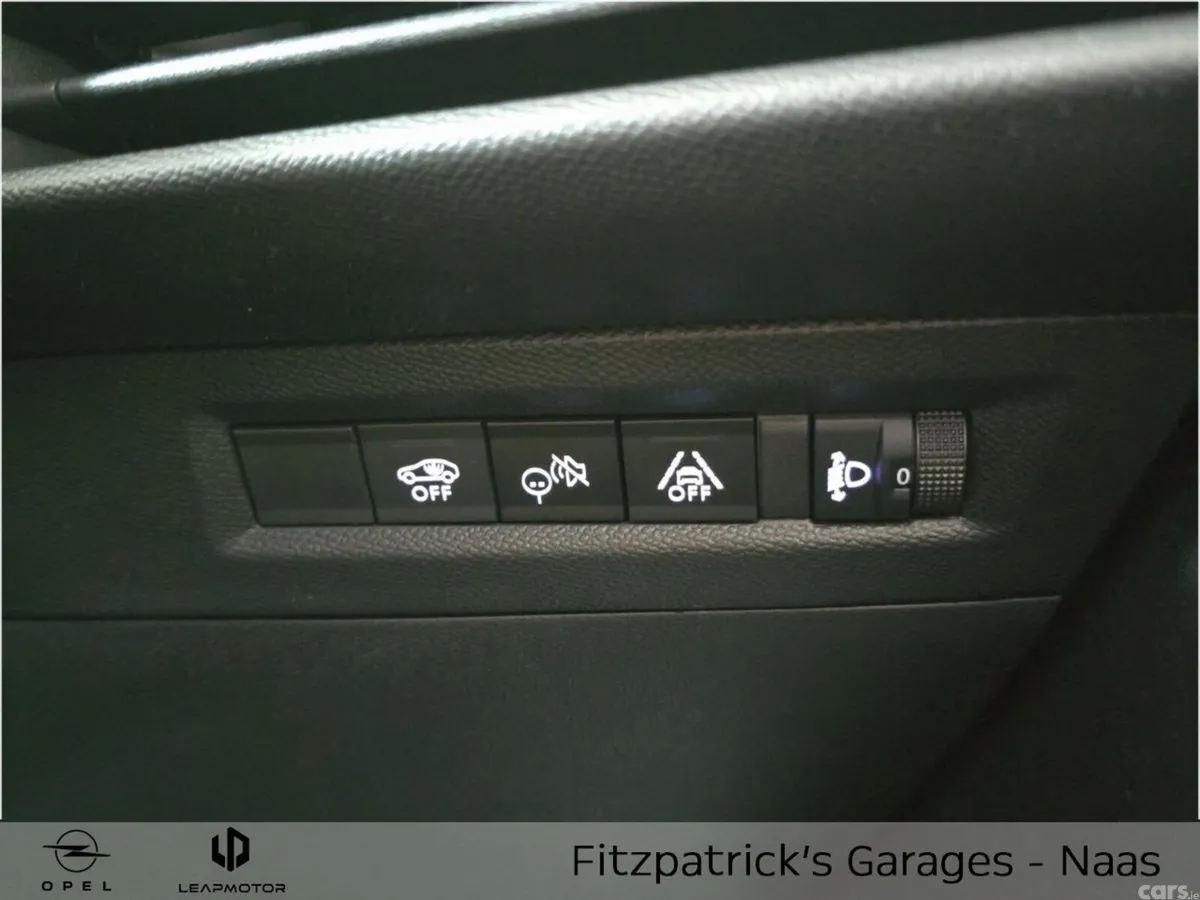 Opel Frontera SUV, Petrol Hybrid, 2026, Green