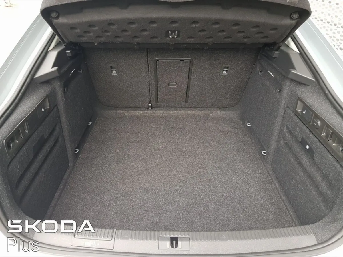 Skoda Superb Saloon, Diesel, 2024, Silver