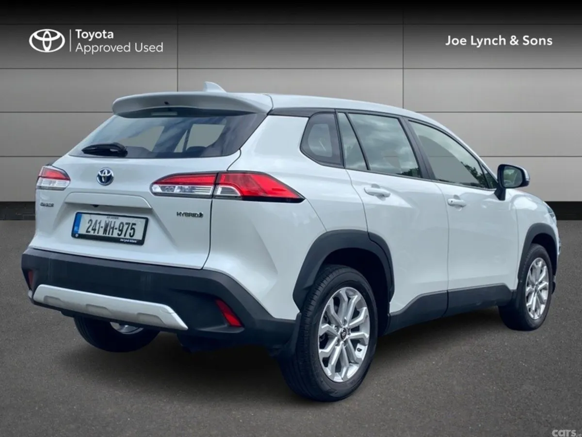 Toyota Corolla Cross Hatchback, Petrol Hybrid, 2024, White