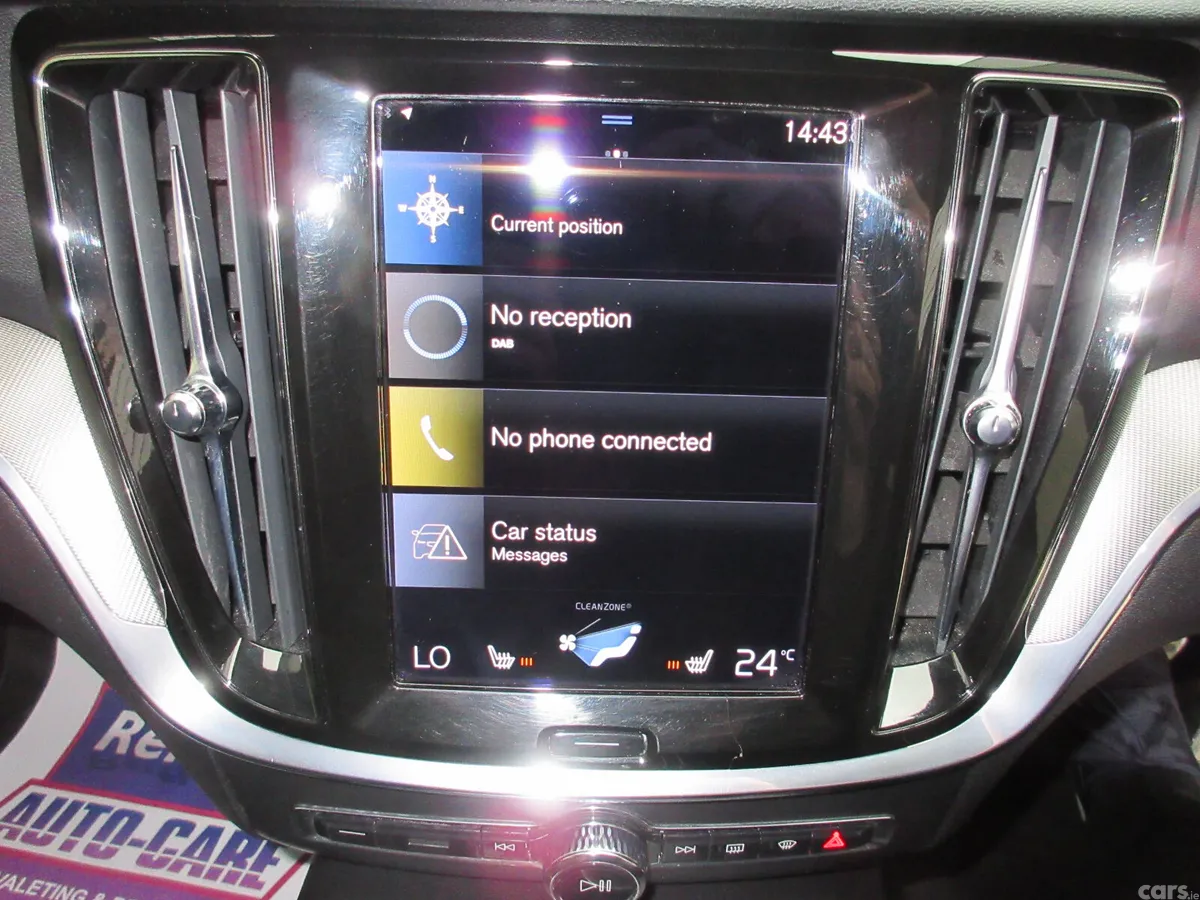 Volvo V60 Estate, Petrol Plug-in Hybrid, 2022, White
