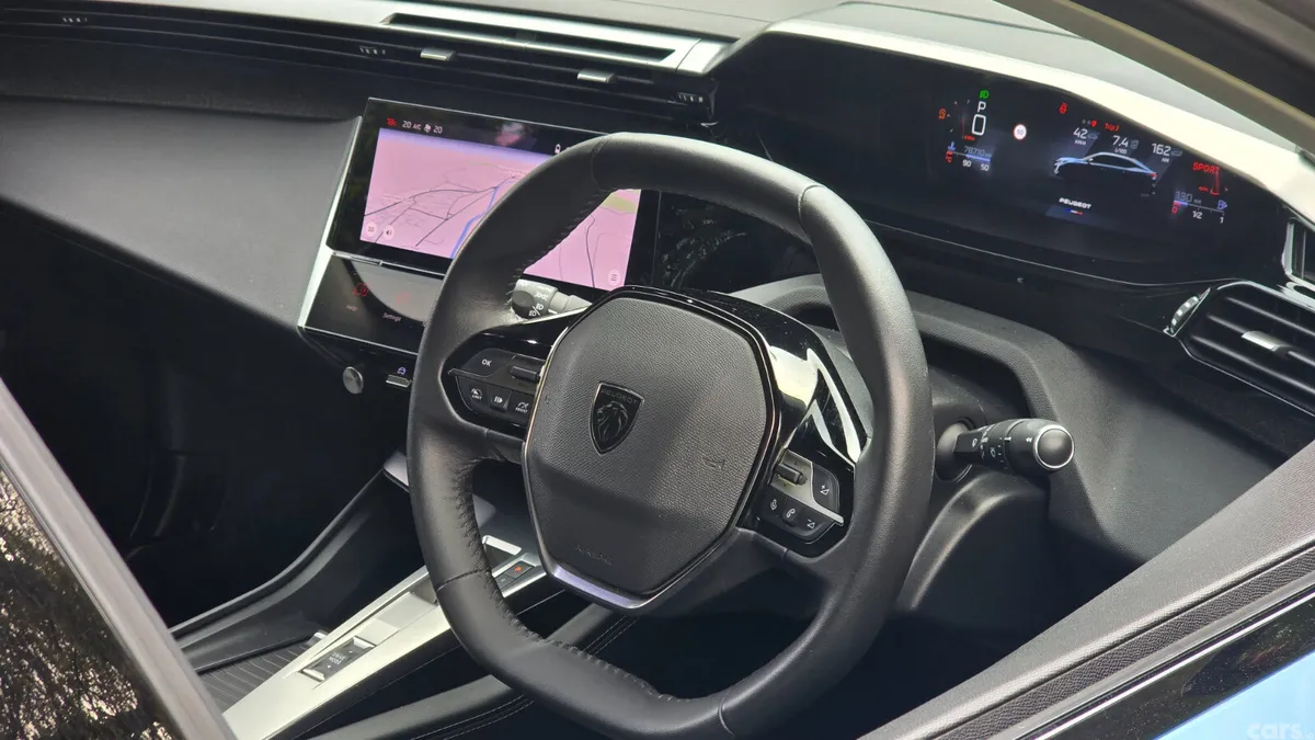 Peugeot 408 Hatchback, Petrol, 2023, Blue