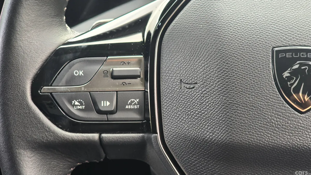 Peugeot 408 Hatchback, Petrol, 2023, Blue