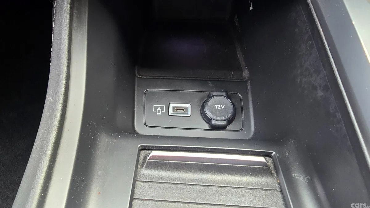 Peugeot 408 Hatchback, Petrol, 2023, Blue