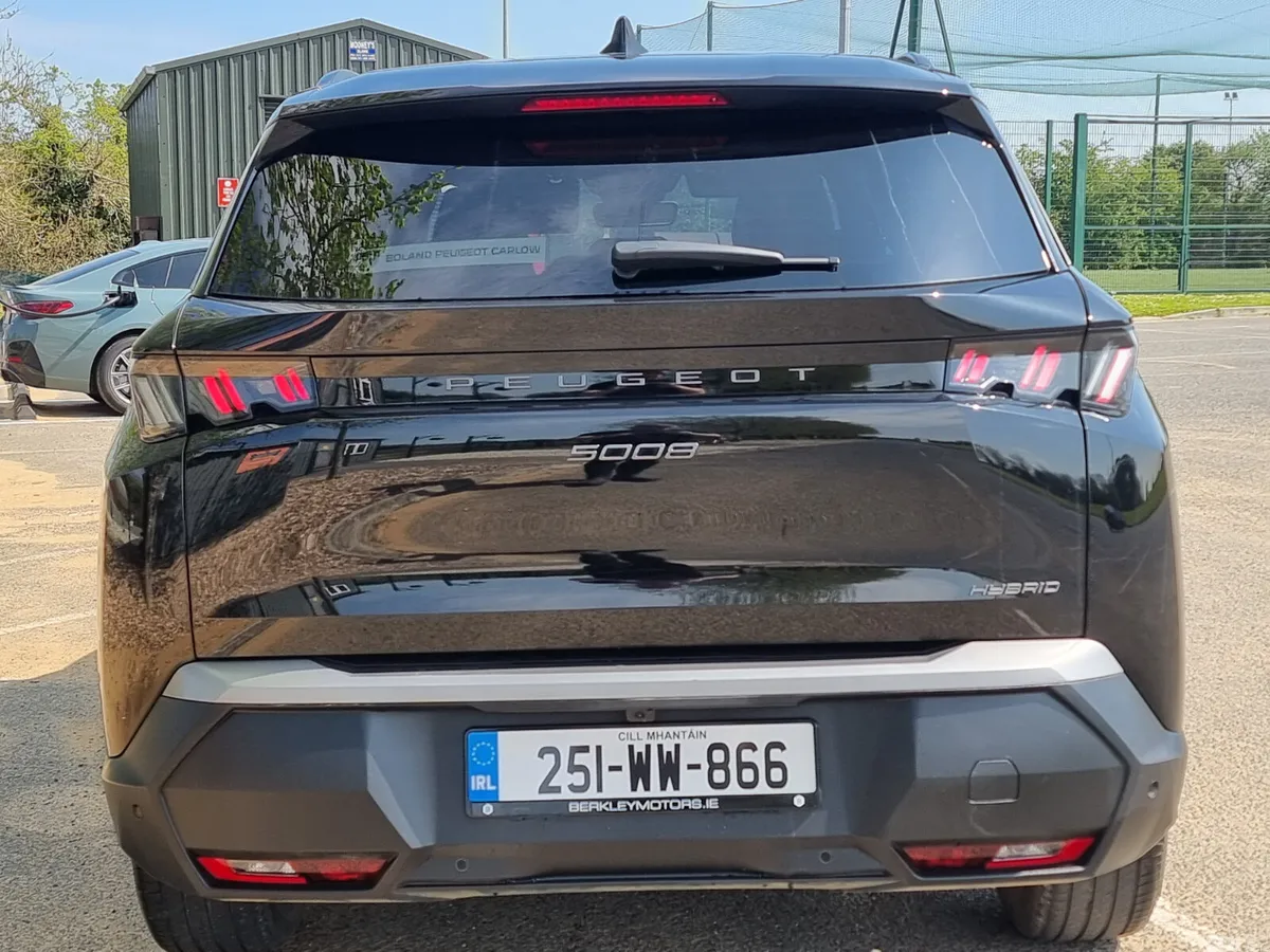 Peugeot 5008 MPV, Petrol Hybrid, 2025, Black