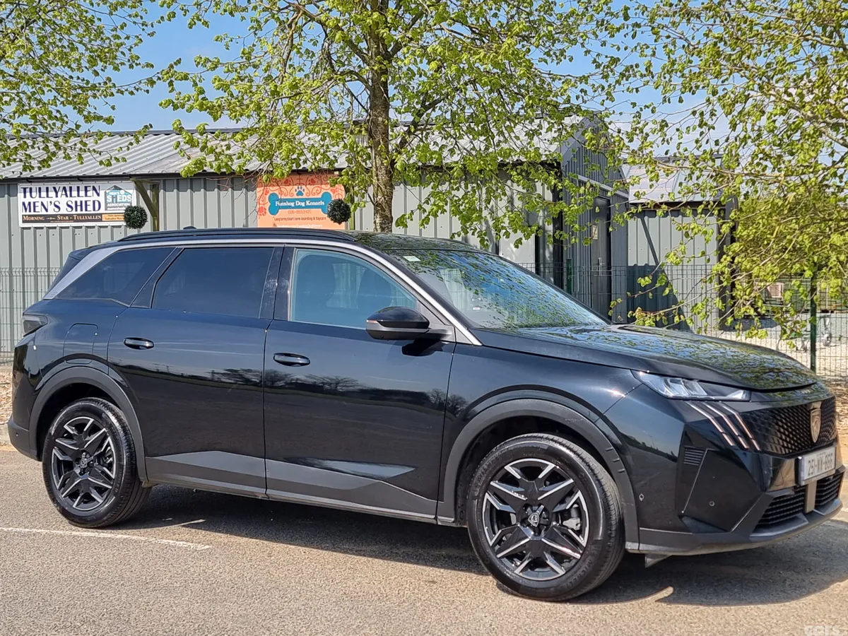 Peugeot 5008 MPV, Petrol Hybrid, 2025, Black