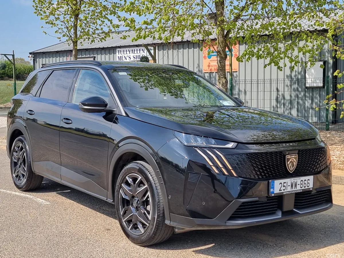 Peugeot 5008 MPV, Petrol Hybrid, 2025, Black