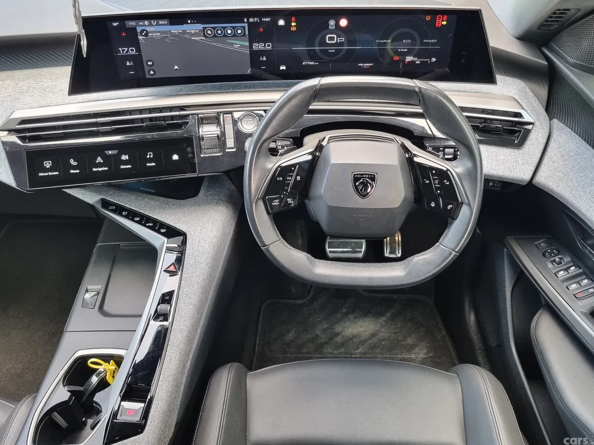 Peugeot 5008 MPV, Petrol Hybrid, 2025, Black