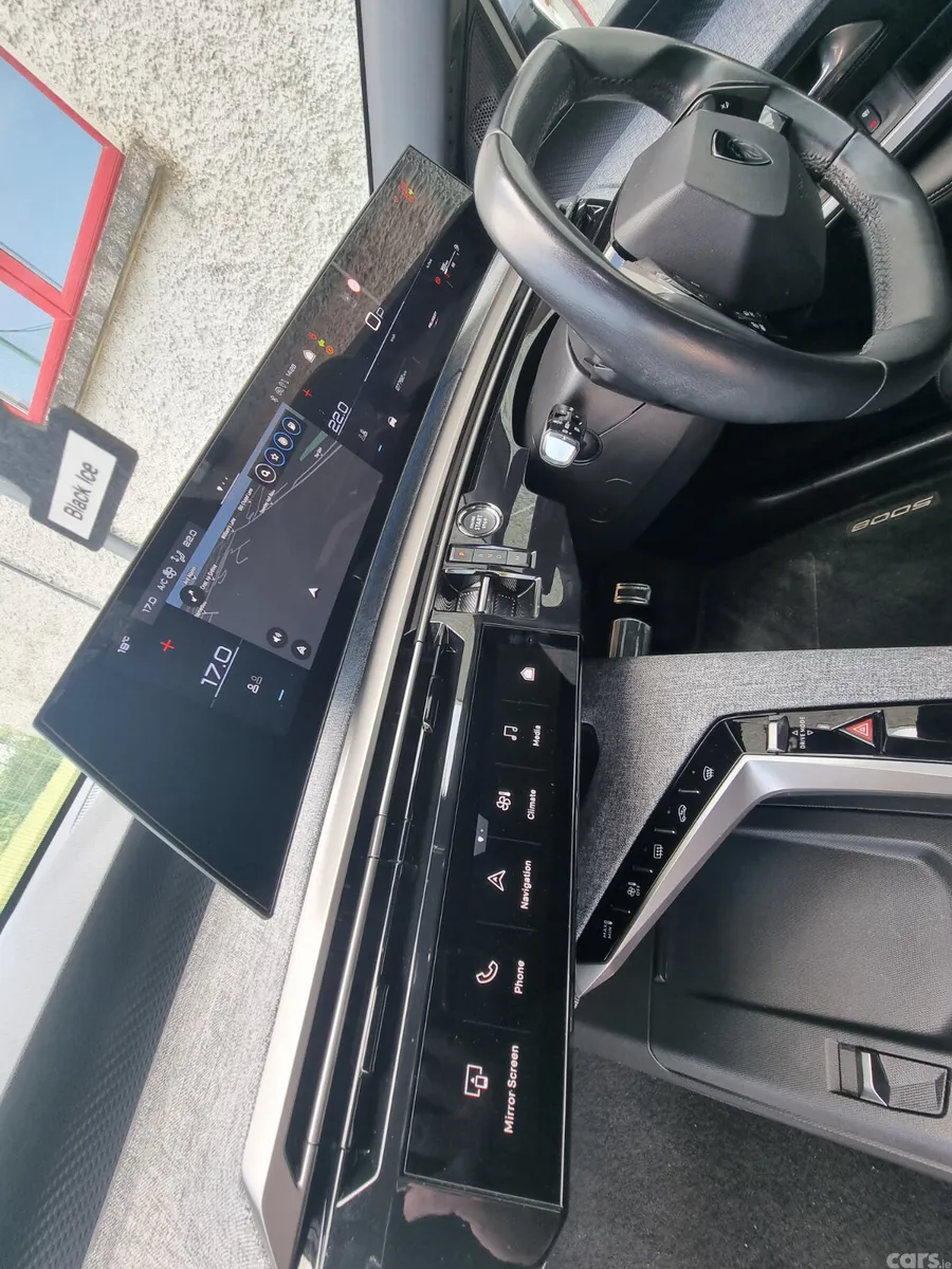 Peugeot 5008 MPV, Petrol Hybrid, 2025, Black