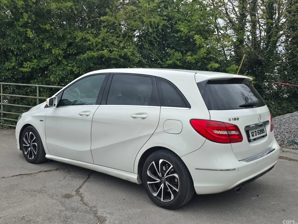 Mercedes-Benz B-Class MPV, Petrol, 2012, White