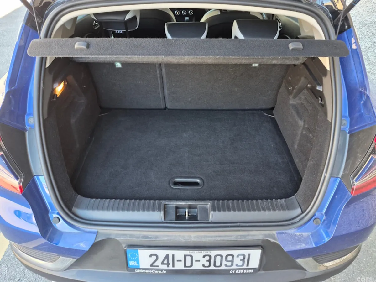 Renault Captur Hatchback, Petrol Hybrid, 2024, Blue