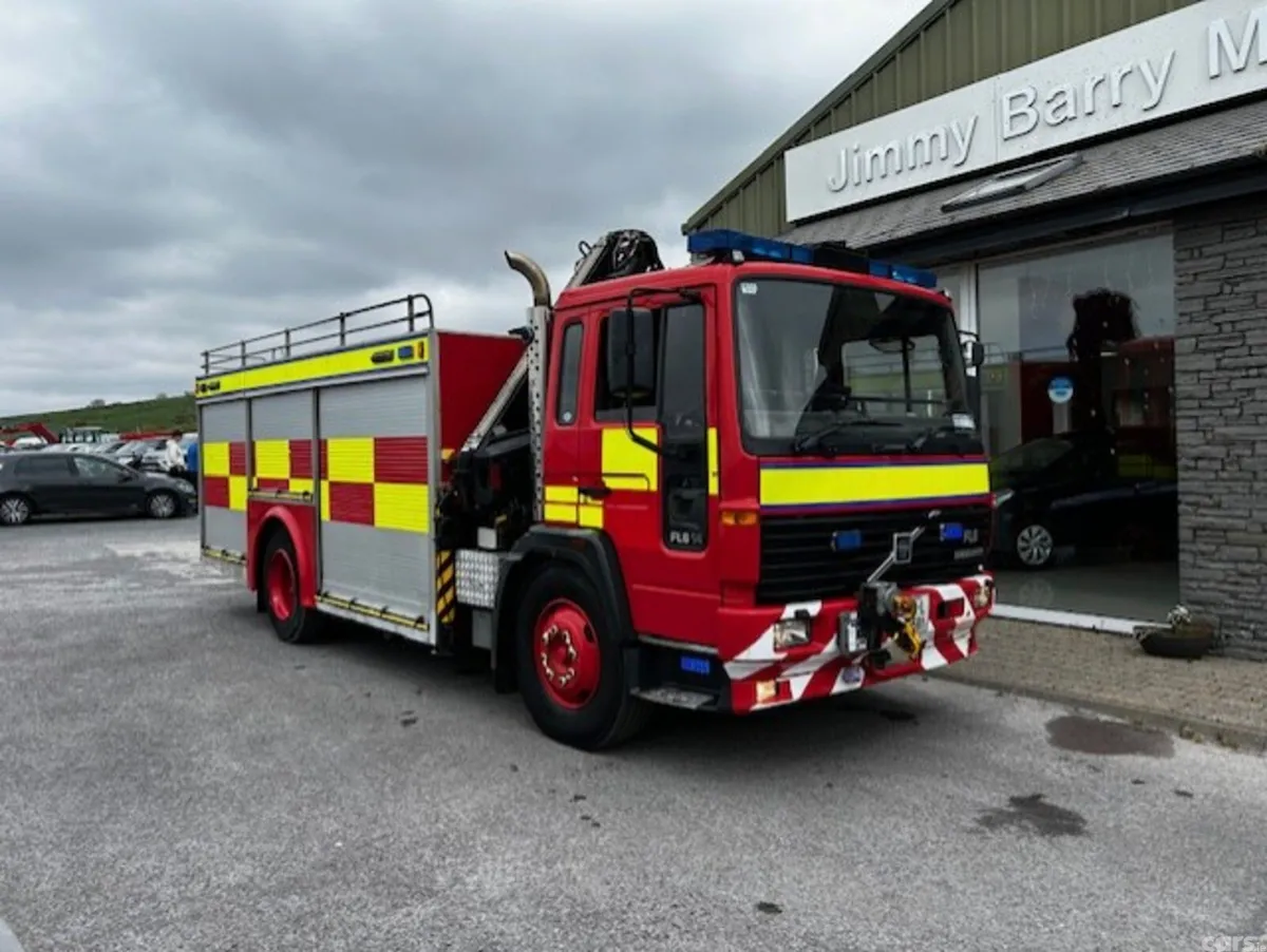 Volvo Other Fire Engine, Diesel, 1999, Red