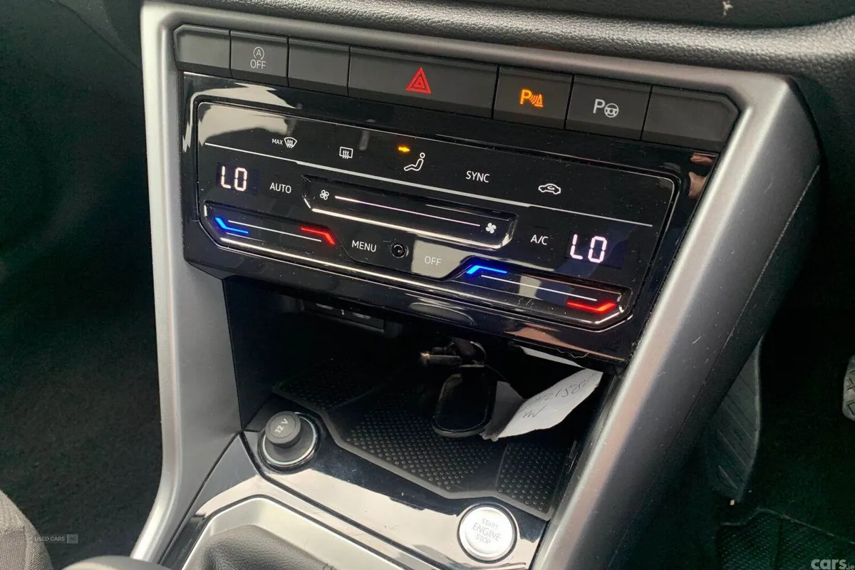 Volkswagen T-Roc SUV, Petrol, 2025, Black