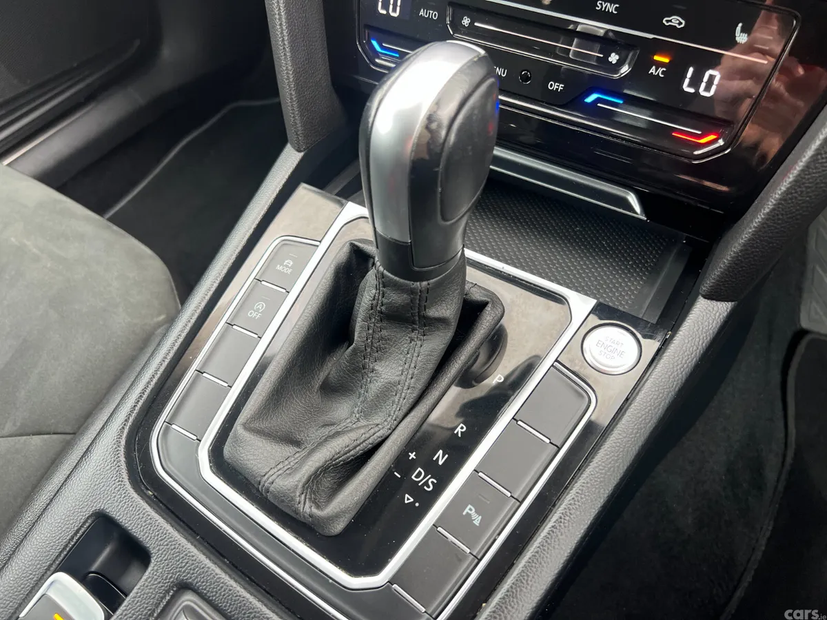 Volkswagen Arteon Estate, Diesel, 2023, Blue