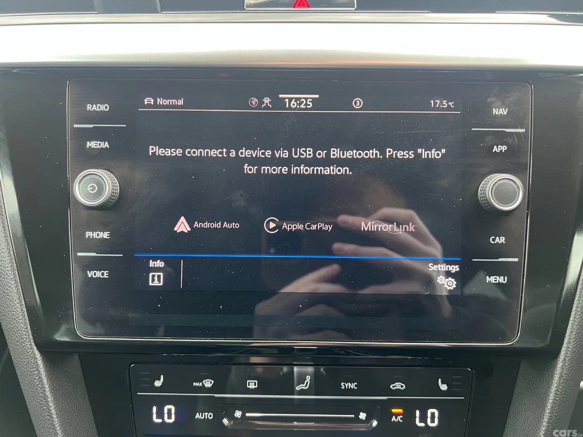 Volkswagen Arteon Estate, Diesel, 2023, Blue