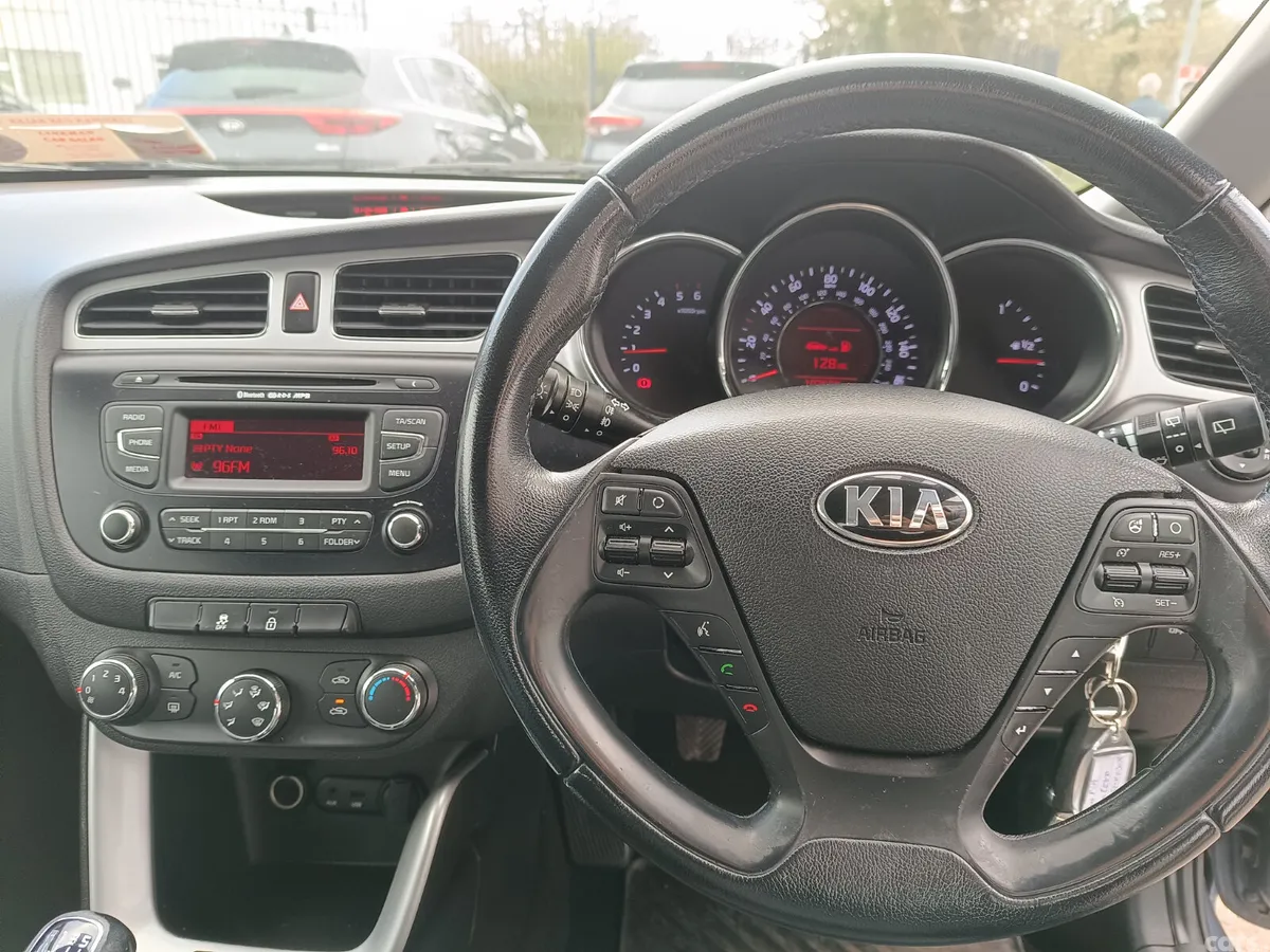 Kia Ceed Hatchback, Diesel, 2015, Blue