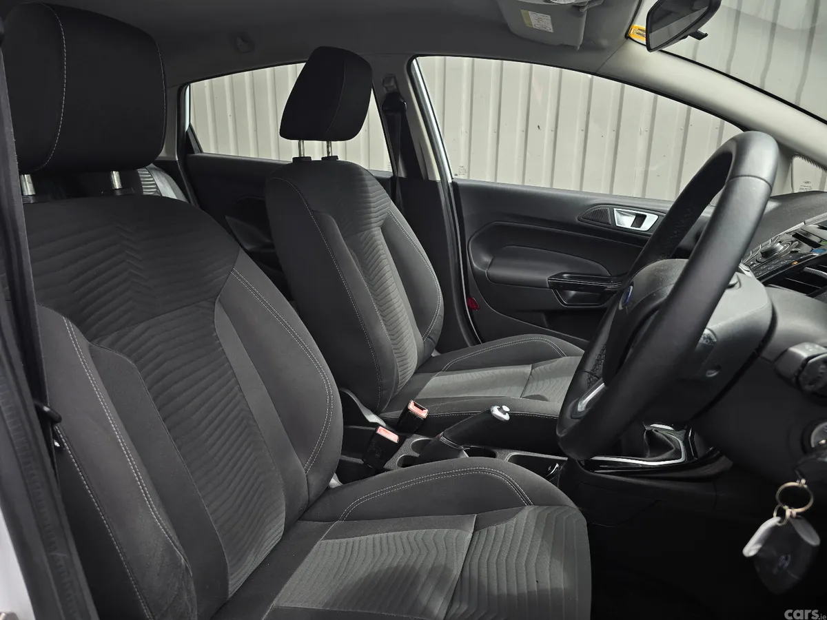 Ford Fiesta Hatchback, Petrol, 2015, White