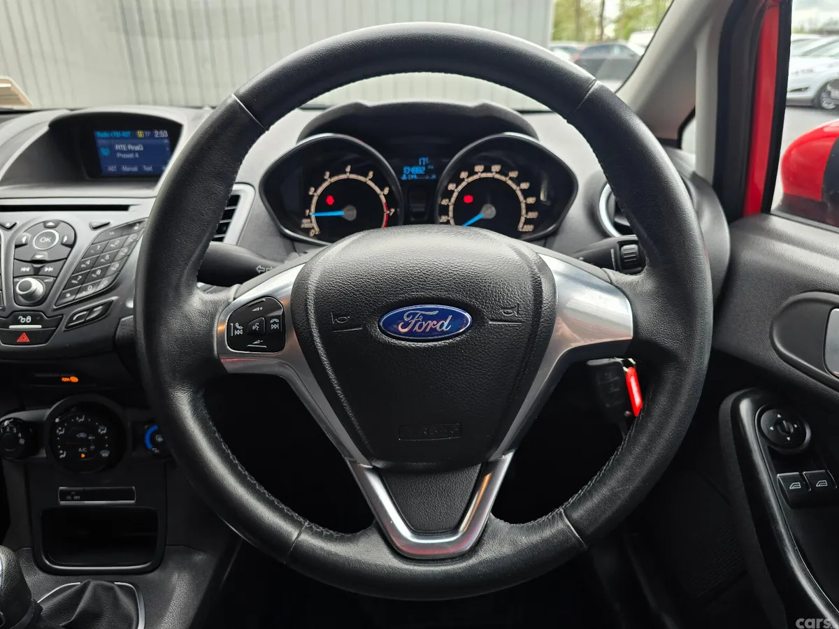 Ford Fiesta Hatchback, Petrol, 2016, Red
