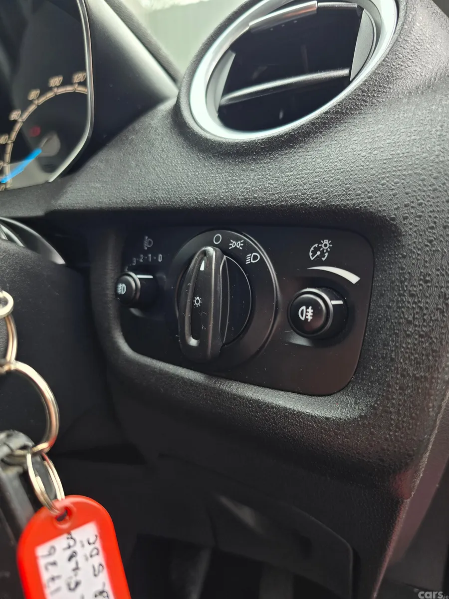Ford Fiesta Hatchback, Petrol, 2016, Red
