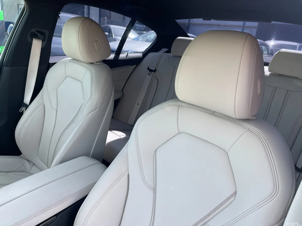 BMW 5-Series Saloon, Petrol Plug-in Hybrid, 2019, Black