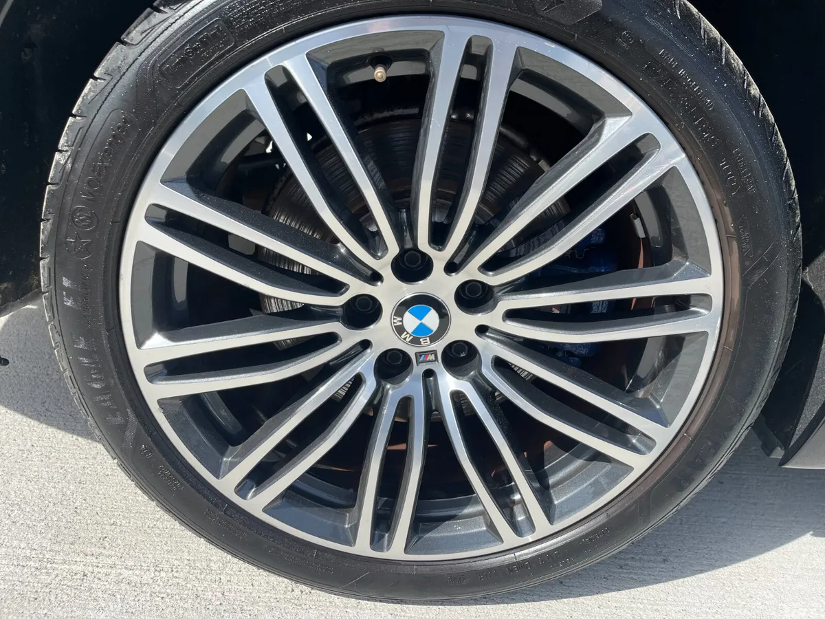 BMW 5-Series Saloon, Petrol Plug-in Hybrid, 2019, Black