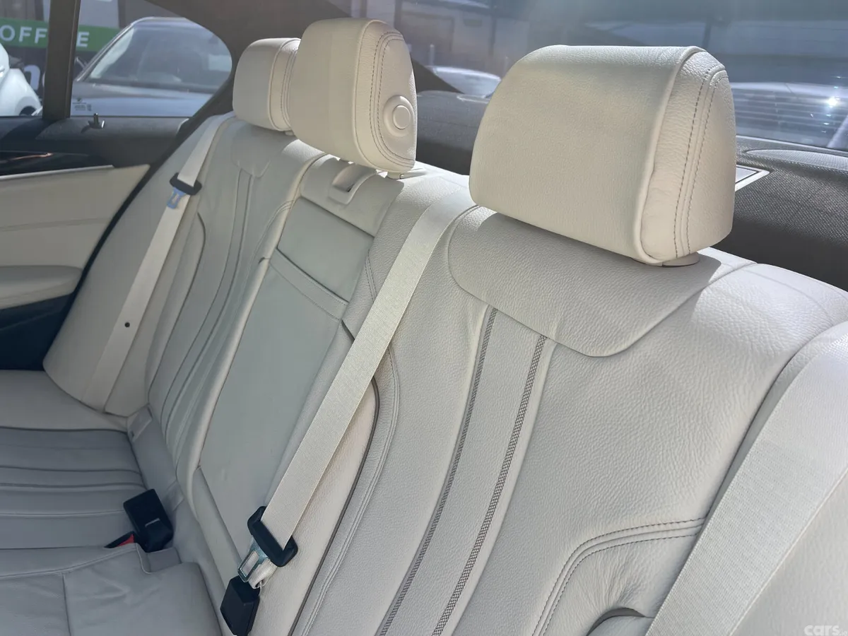 BMW 5-Series Saloon, Petrol Plug-in Hybrid, 2019, Black