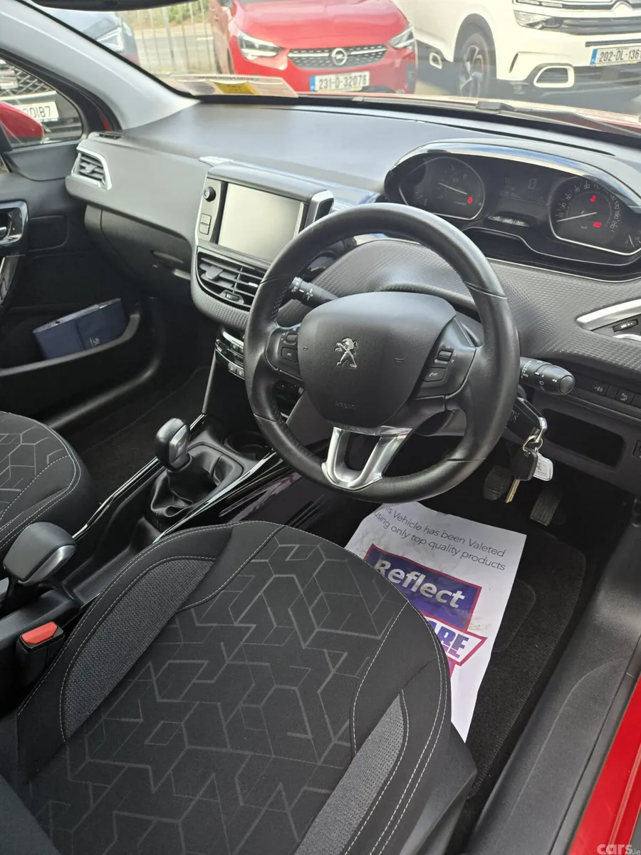 Peugeot 2008 Estate, Diesel, 2020, Red