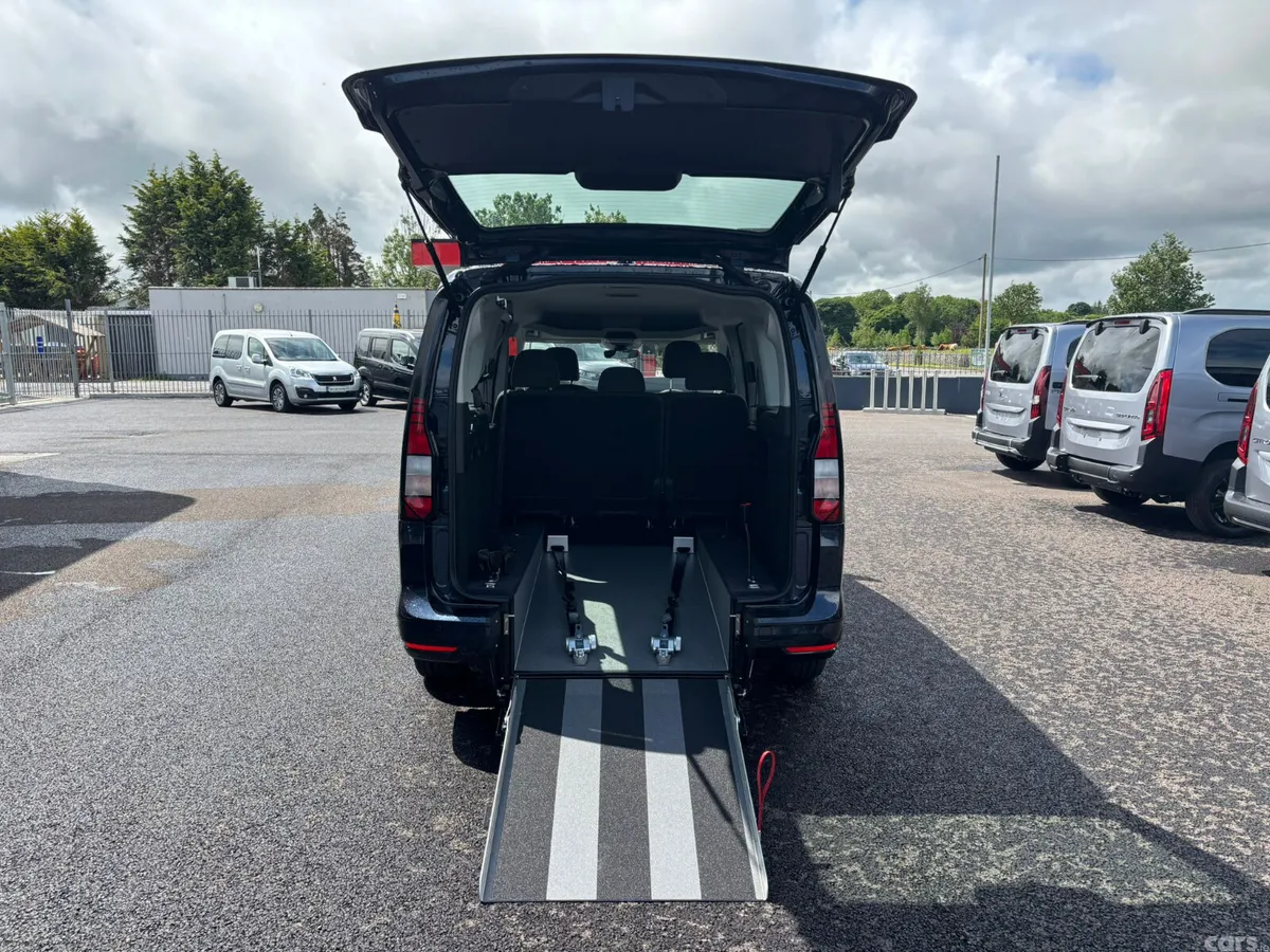 Peugeot Rifter MPV, Diesel, 2022, Blue