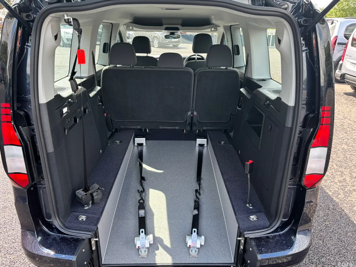 Peugeot Rifter MPV, Diesel, 2022, Blue