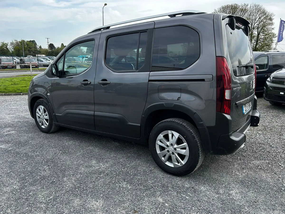 Peugeot Rifter MPV, Diesel, 2022, Grey