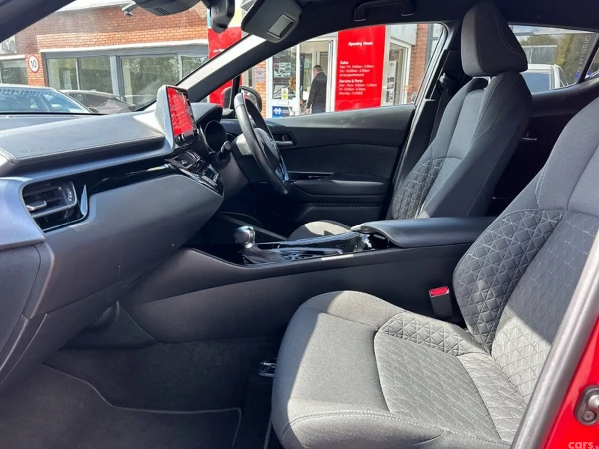 Toyota C-HR SUV, Petrol Hybrid, 2021, Red