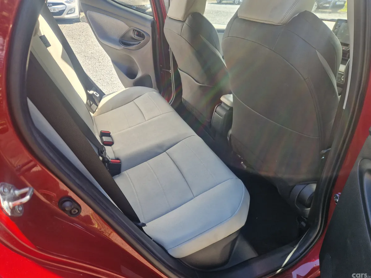 Toyota Yaris Hatchback, Petrol Hybrid, 2021, Red