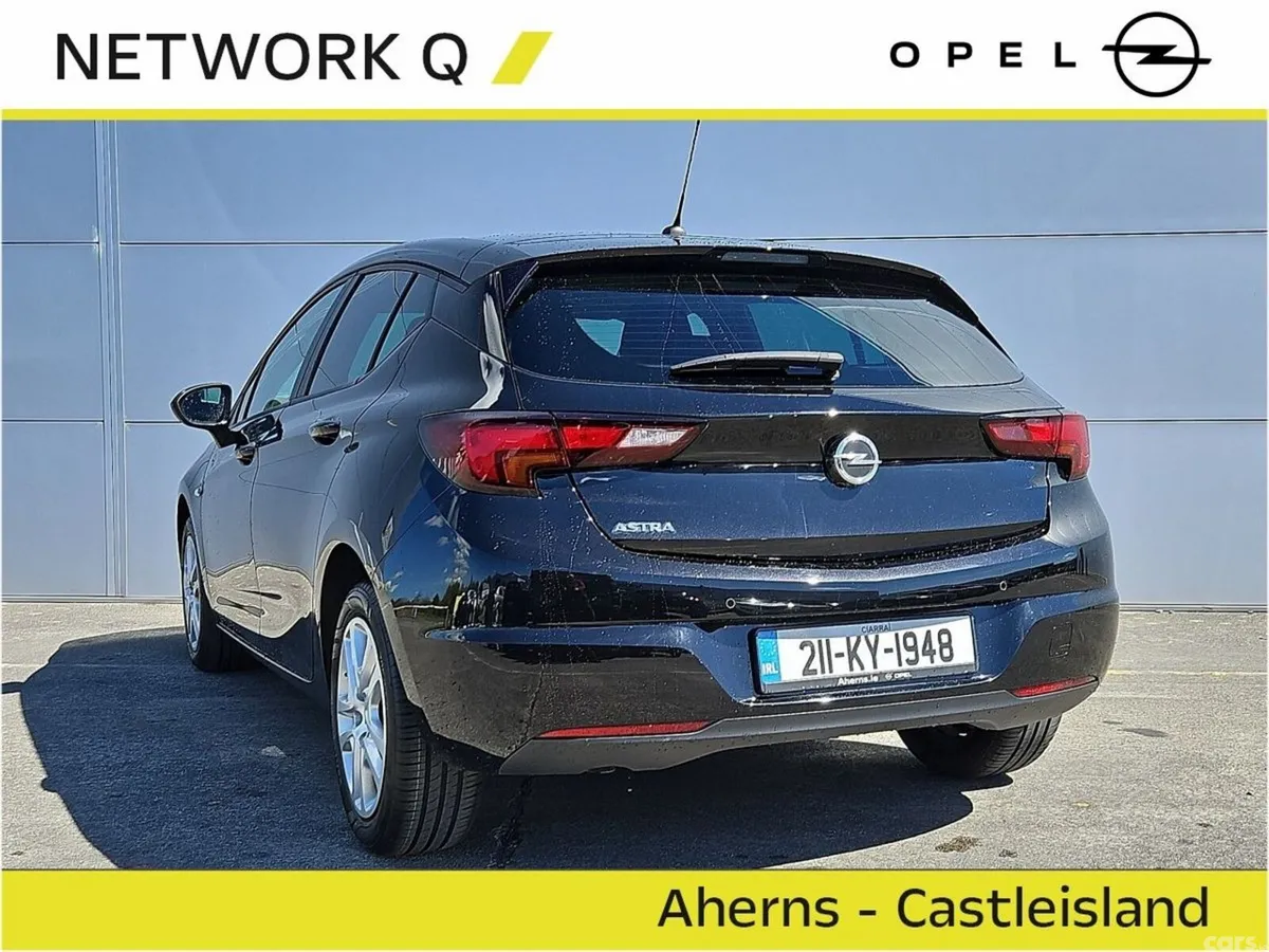 Opel Astra Hatchback, Petrol, 2021, Black