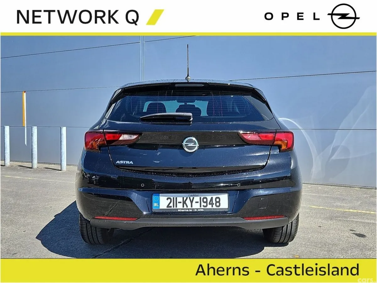Opel Astra Hatchback, Petrol, 2021, Black