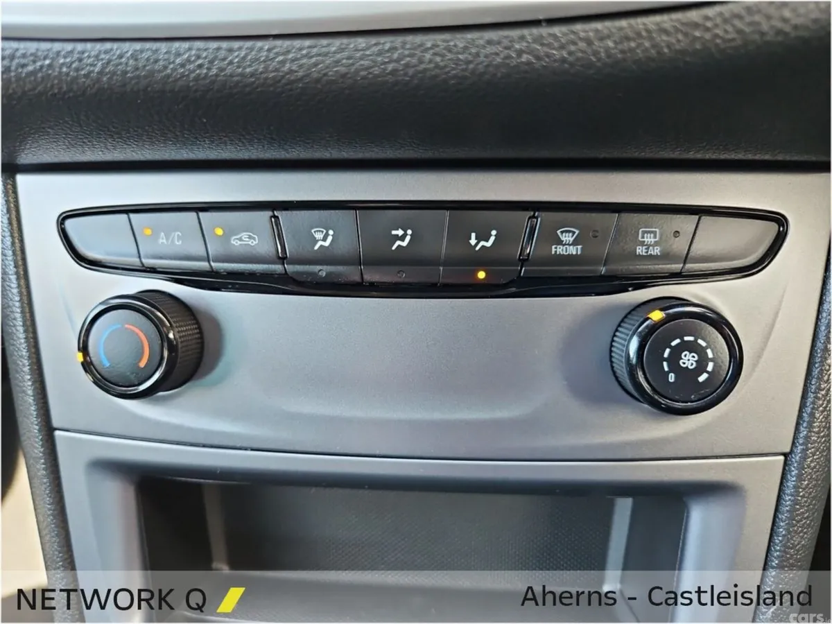 Opel Astra Hatchback, Petrol, 2021, Black