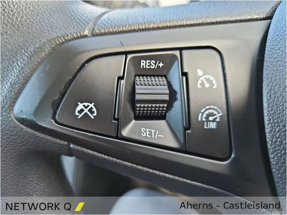 Opel Astra Hatchback, Petrol, 2021, Black
