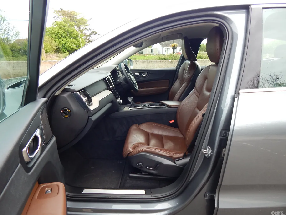 Volvo XC60 SUV, Diesel, 2019, Grey